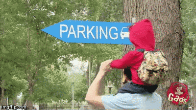 padre figlio in spalla