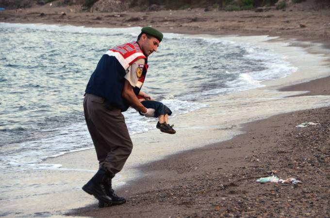 bimbo siriano morto in spiaggia