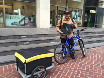 corriere epsresso salva neonato