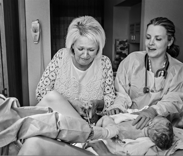 taglio cordone ombelicale