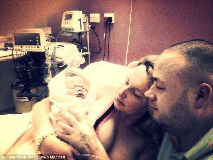 3943bebd00000578-3830886-image-a-144_1476108653486