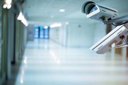 telecamere negli asili