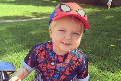 bimbo spina staccata