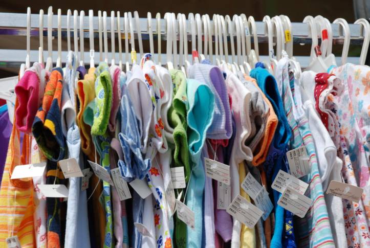 Vestiti per bambini usati