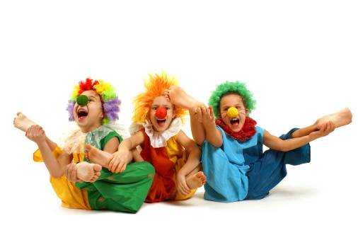 Bambini mascherati da clown