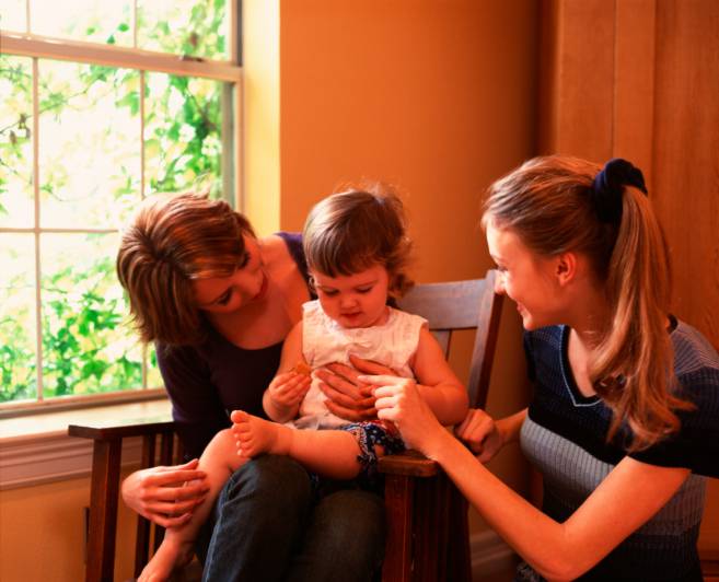 mamma con tata e bimbo