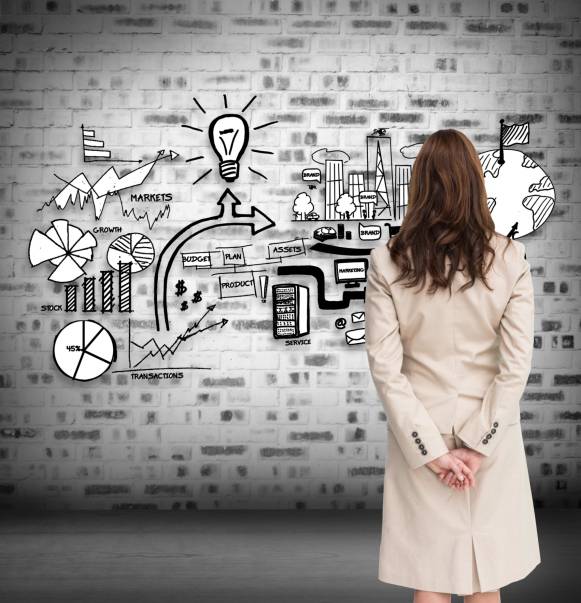 mercato lavoroan crossing hands behind back