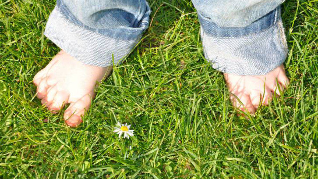 Scarpe, quando iniziare a metterle e come sceglierle