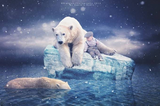 bimbo con orso bianco ghiacci