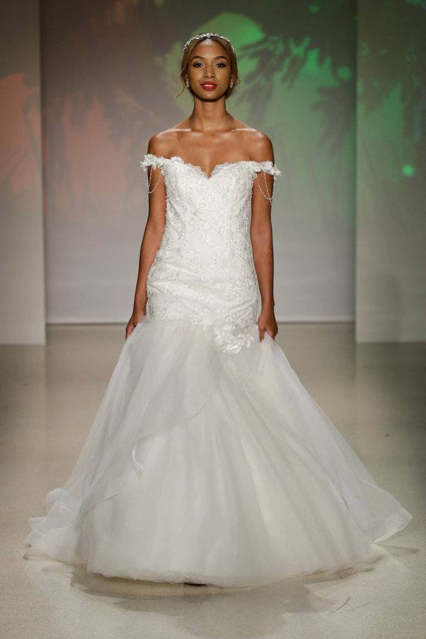 NEW YORK, NY - OCTOBER 05: A model walks the runway at the Alfred Angelo Spring 2017 Bridal Show with Disney Weddings at EZ Studios on October 5, 2016 in New York City. (Photo by JP Yim/Getty Images for Alfred Angelo)