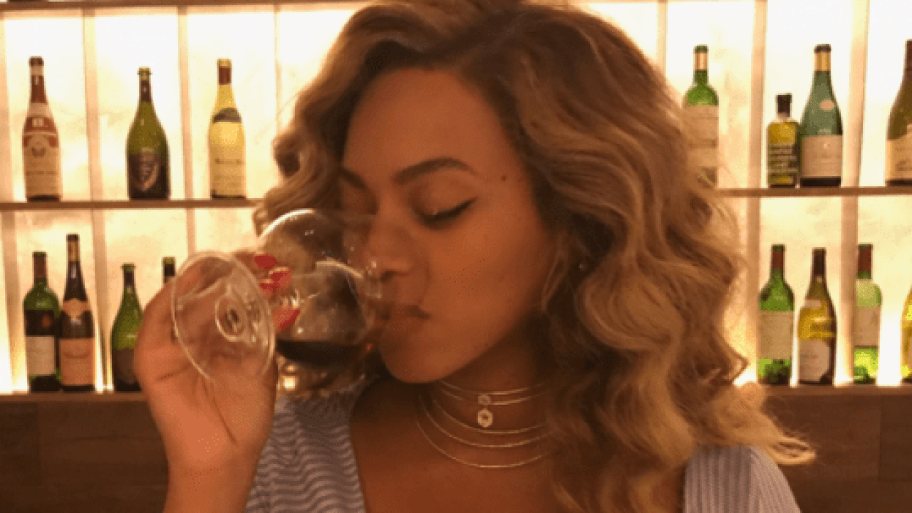 Il Vino E Consentito In Allattamento La Rete Insorge Contro Beyonce Foto