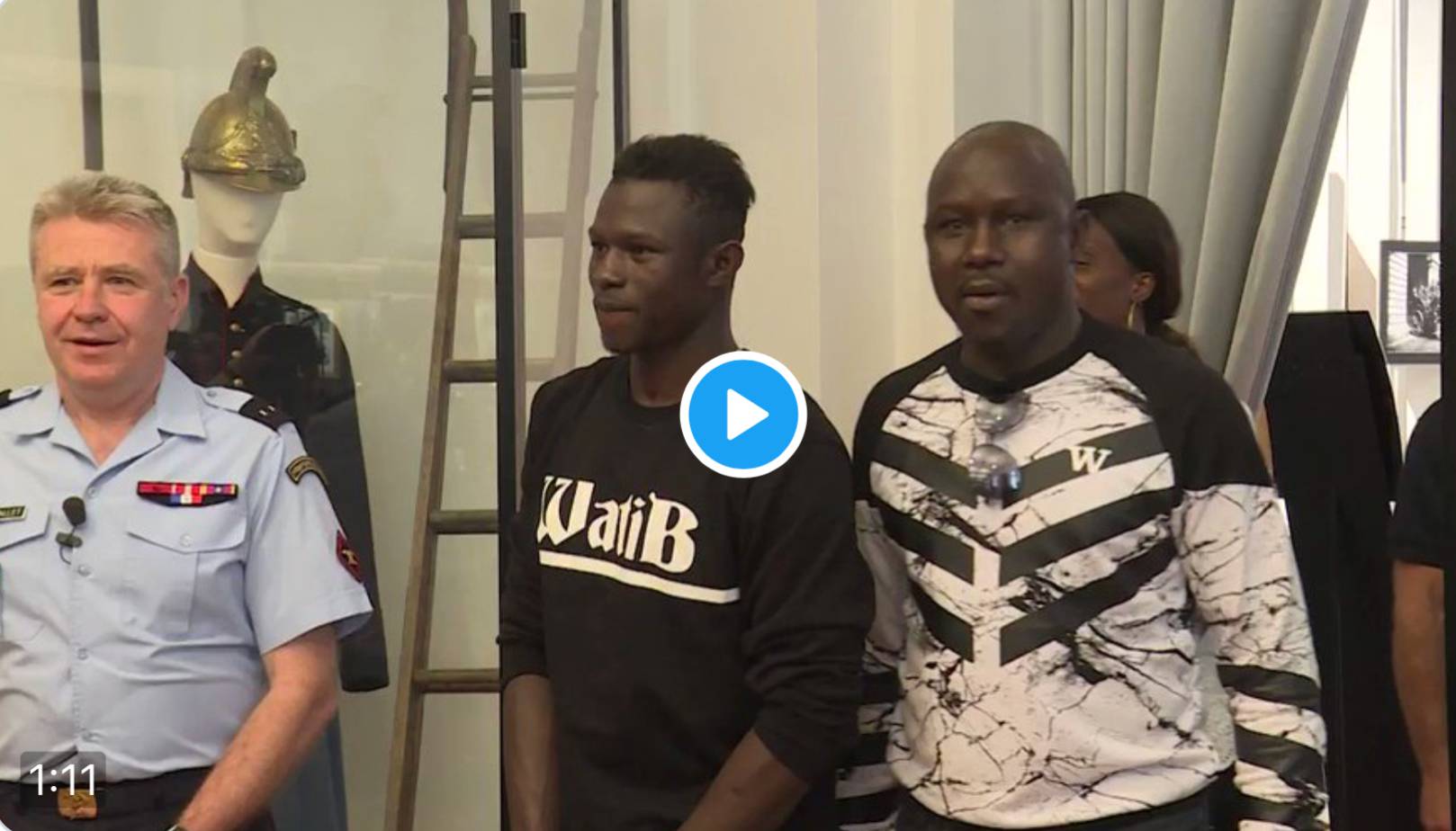 Eroe di Parigi pompiere