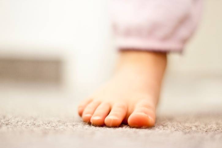 togliersi le scarpe casa