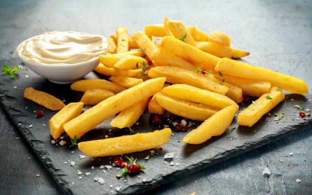 porzione ideale di patatine fritte