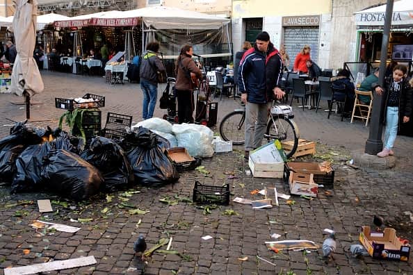 scuole chiuse a roma per rifiuti