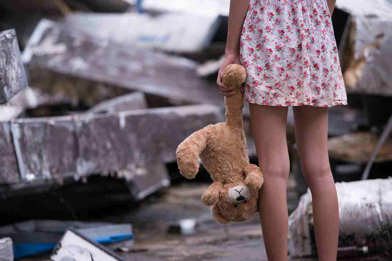 tredicenne stuprata dal padre