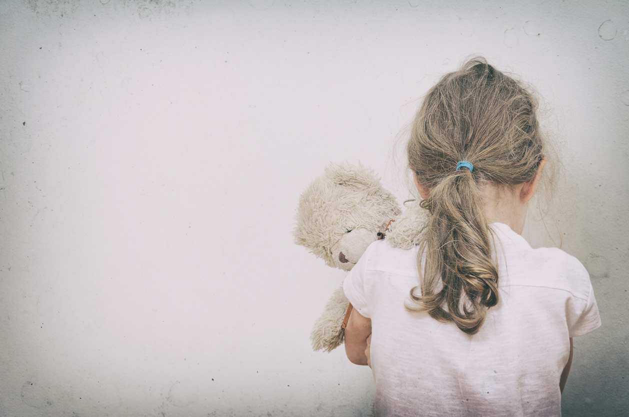 bambina 11 anni partorisce