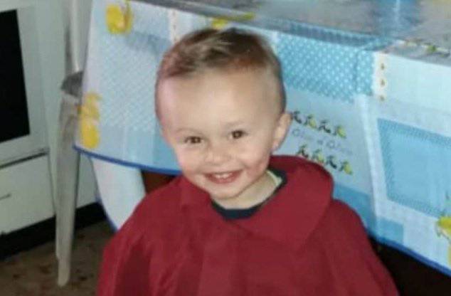 bambino soffocato dalla mamma