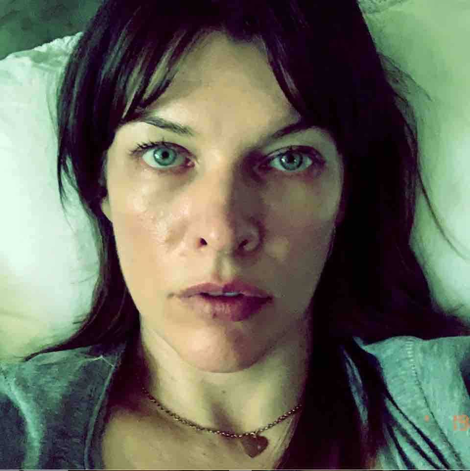 milla jovovich aborto