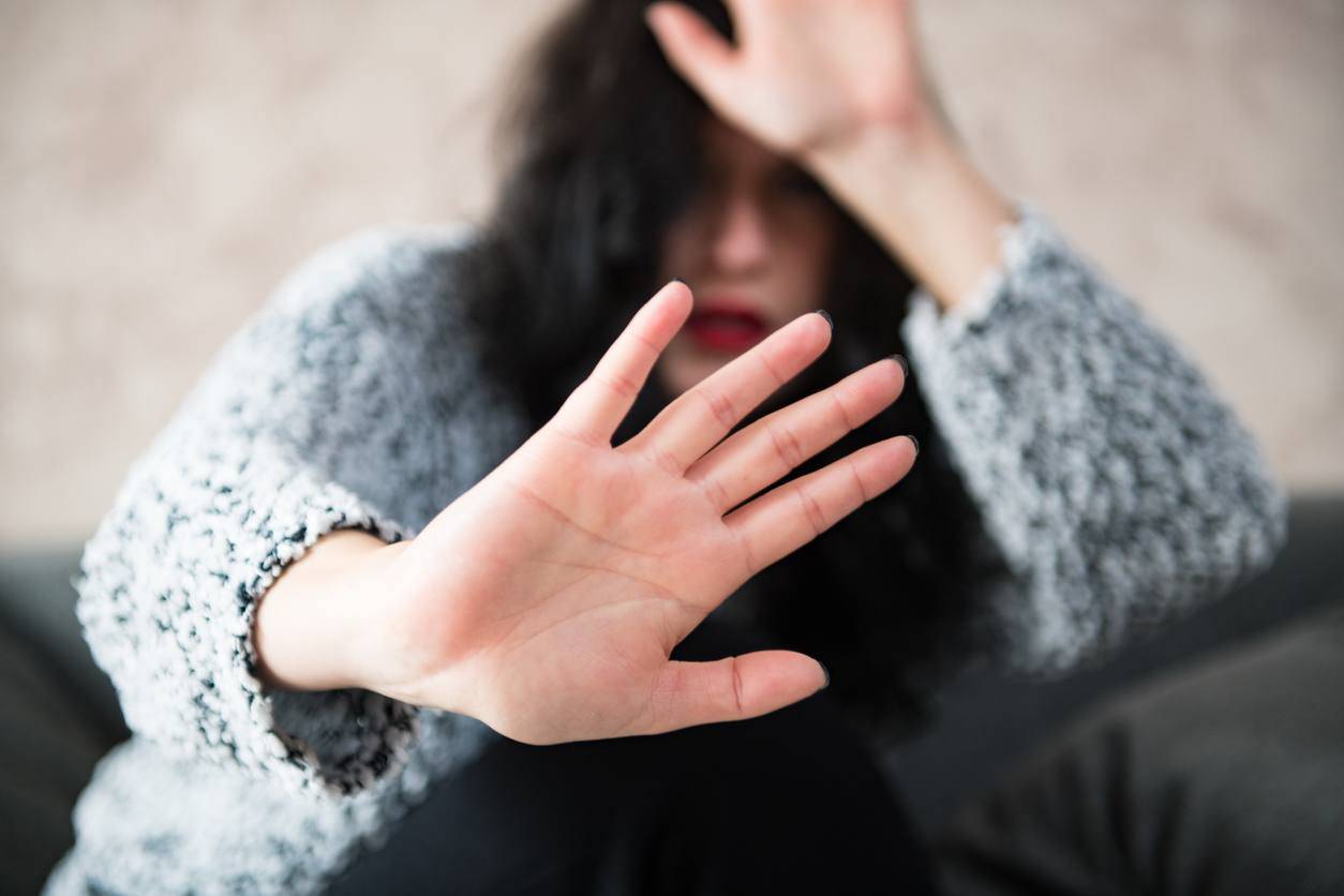 ragazza violentata dal medico