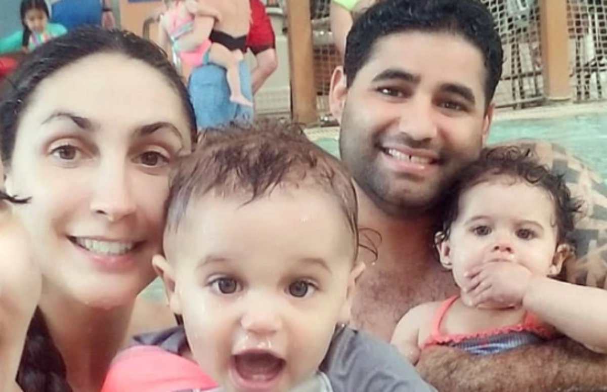 dimentica i figli in auto