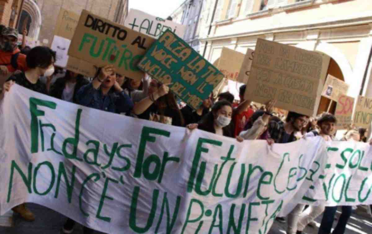 Ministro dell'istruzione sì sciopero