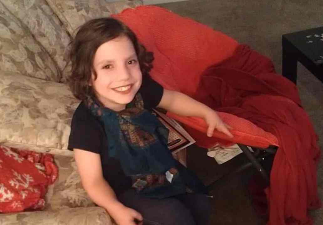 nana e orfana abbandonata