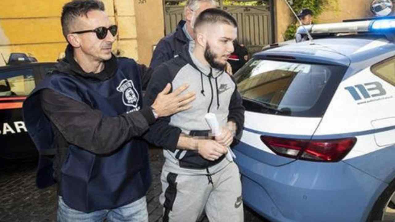 mamma fa arrestare il figlio