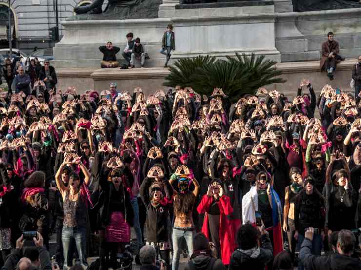 Denuncia donne parlamento