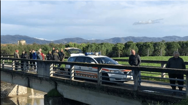 bambino caduto nel fiume