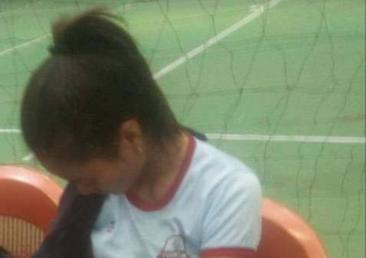 mamma pallavolista allatta il figlio 2