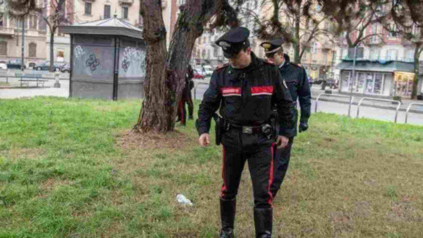 Feto trovato in piazza
