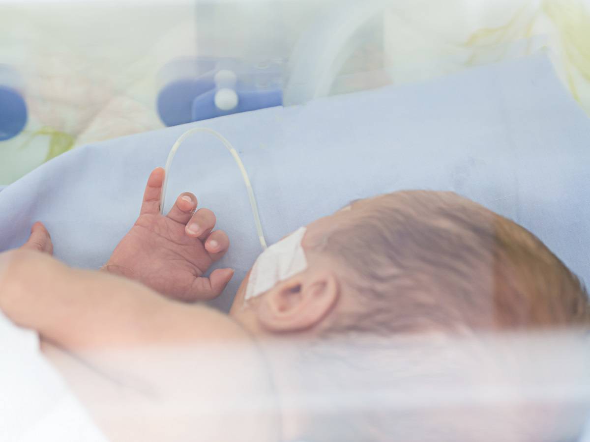 bambino 6 settimane coronavirus