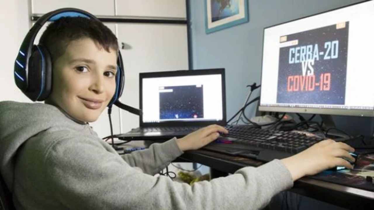 bambino inventa un videogioco