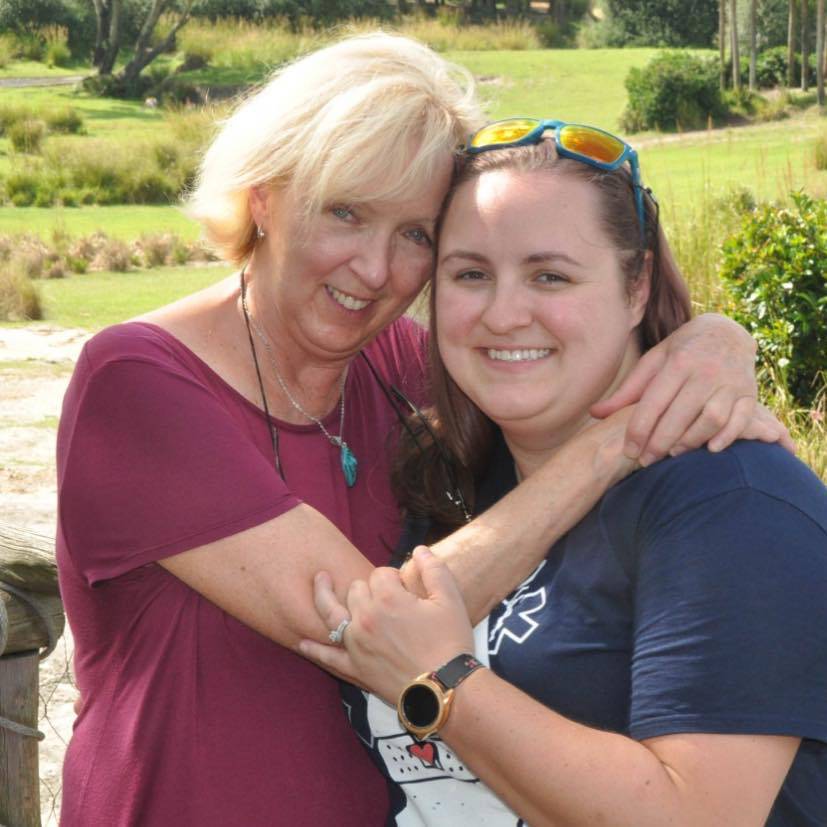 mamma e figlia infermiera