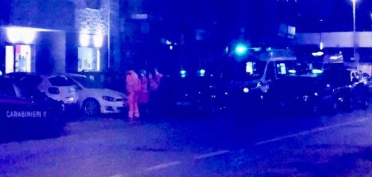 Ragazzo di 18 anni uccide il padre violento: l'sms allo zio e l'offerta degli amici | FOTO Universomamma.it