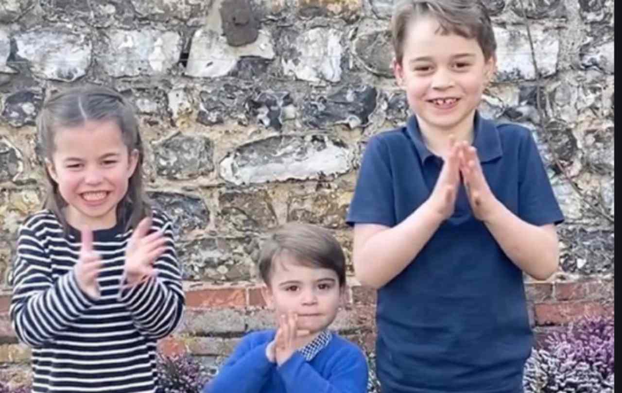 Kate e William chat sofa