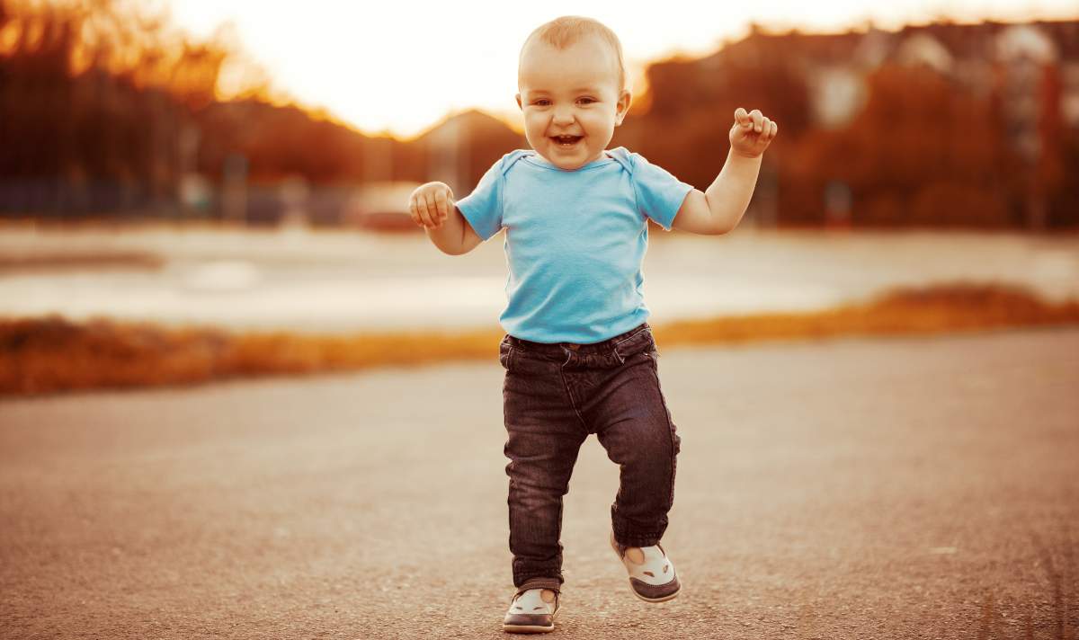 sviluppo motorio bambini piccoli passi