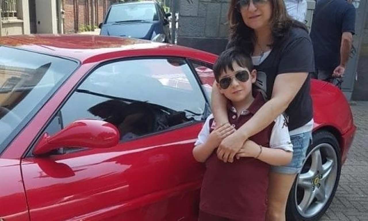 Bambino di 10 anni ustionato morto