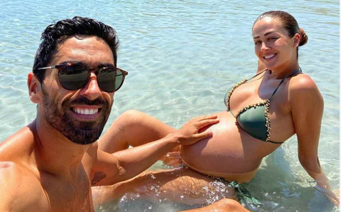 Giorgia Palmas incinta con Magnini