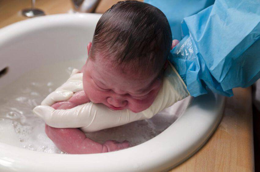 neonata bagnetto 