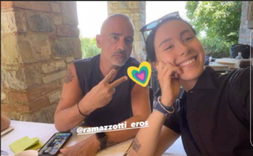 Aurora Ramazzotti col papà 