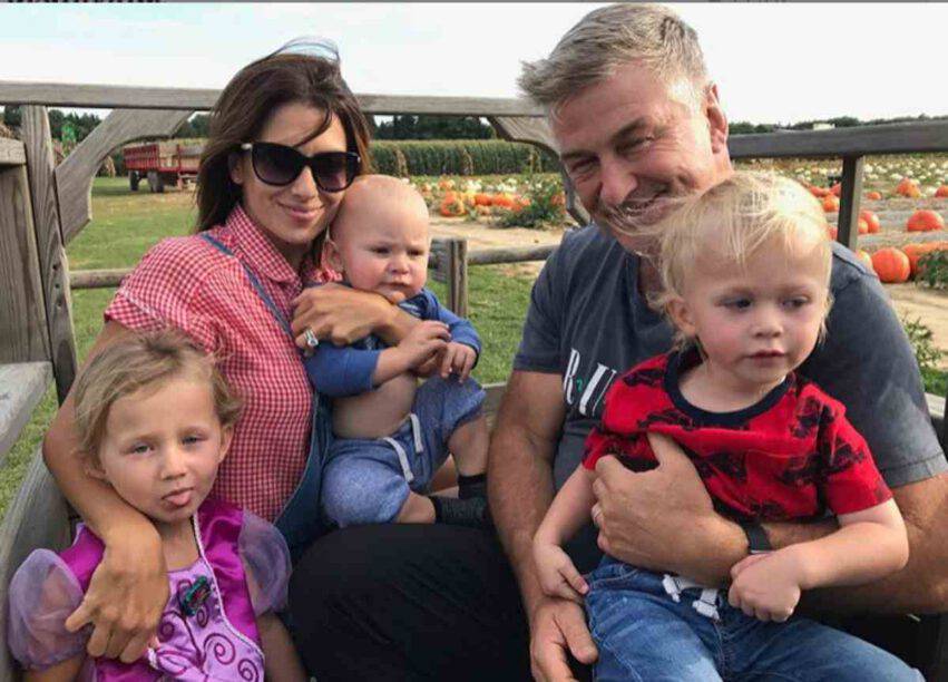 Alec Baldwin papà su Instagram l'annuncio del 6° figlio