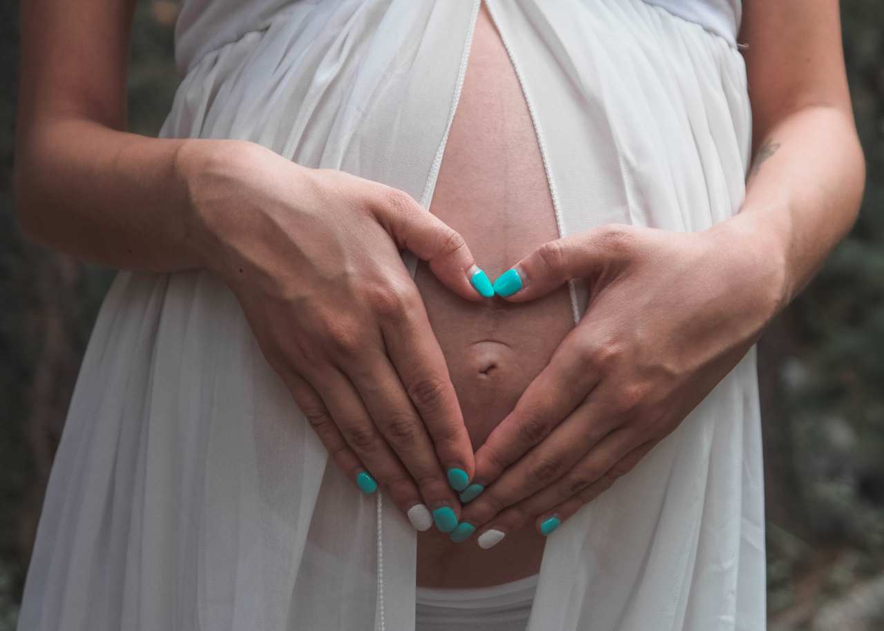 Smagliature in gravidanza (fonte unsplash)