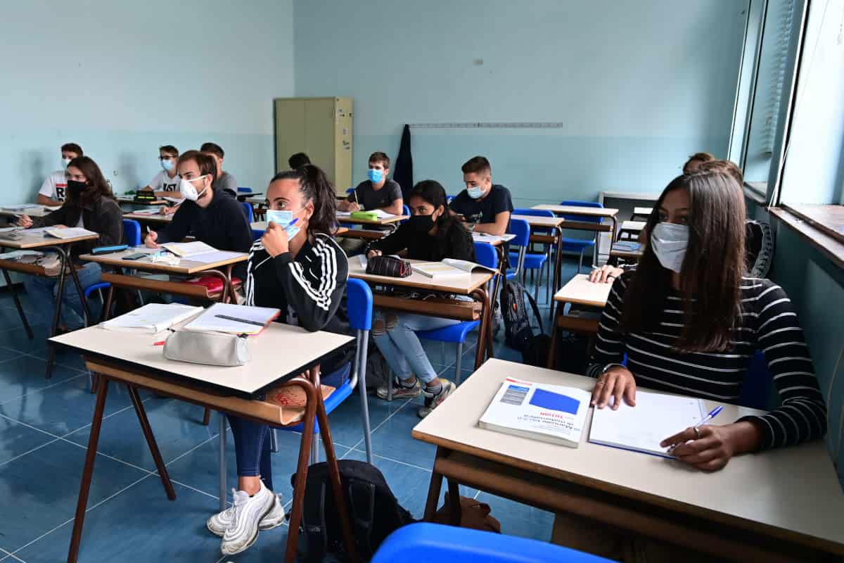 coronavirus scuola contagi