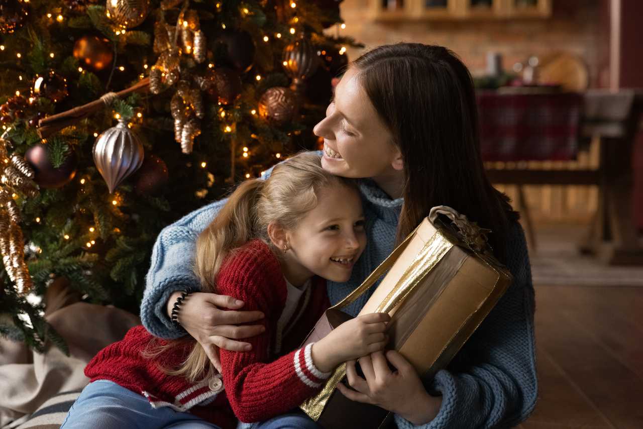 Comune stanzia soldi regali bimbi