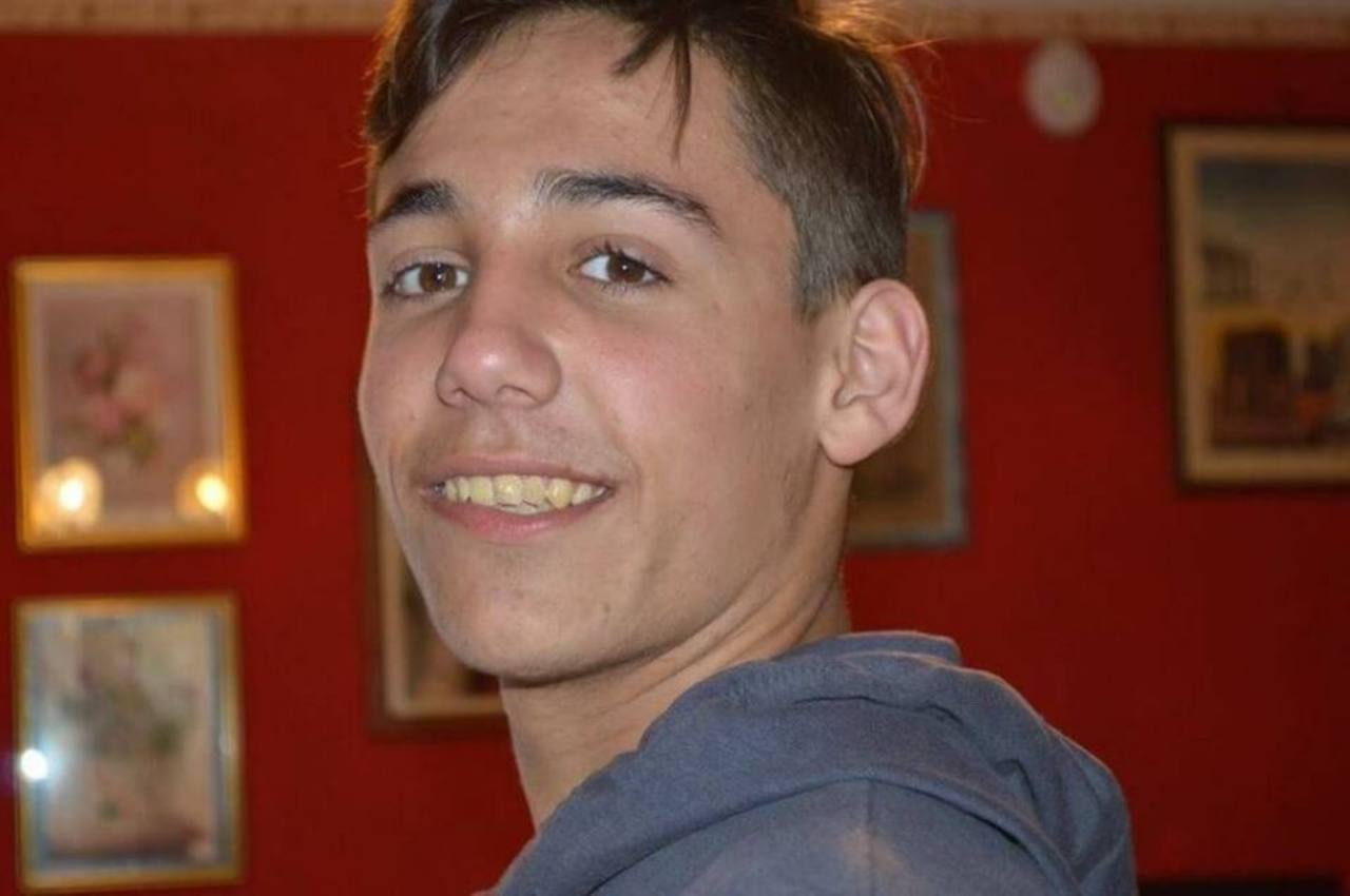 ragazzo morto suicida bulli
