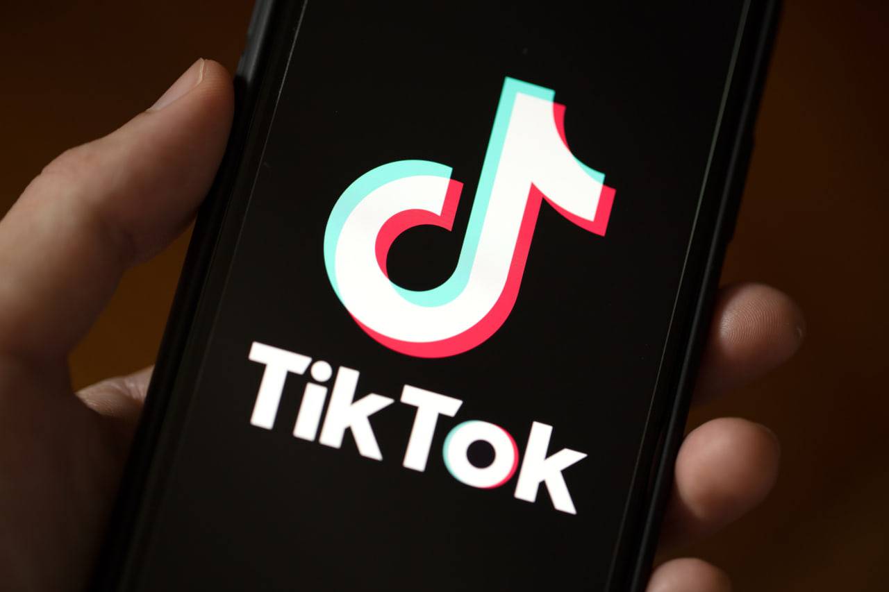 bambina morta tik tok