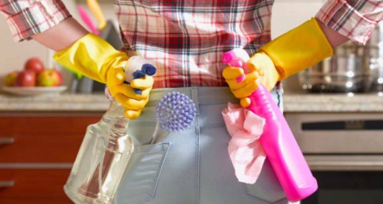 Marito costretto a pagare lavori domestici alla moglie