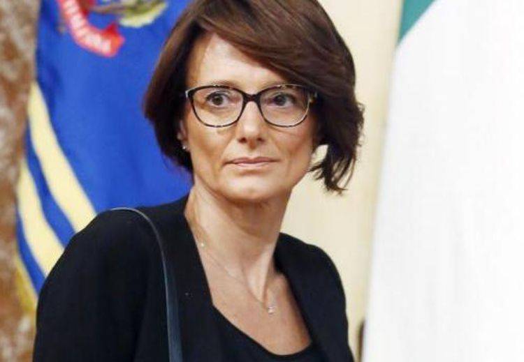 Elena Bonetti annuncia bonus e congedi lavoratori sanitari